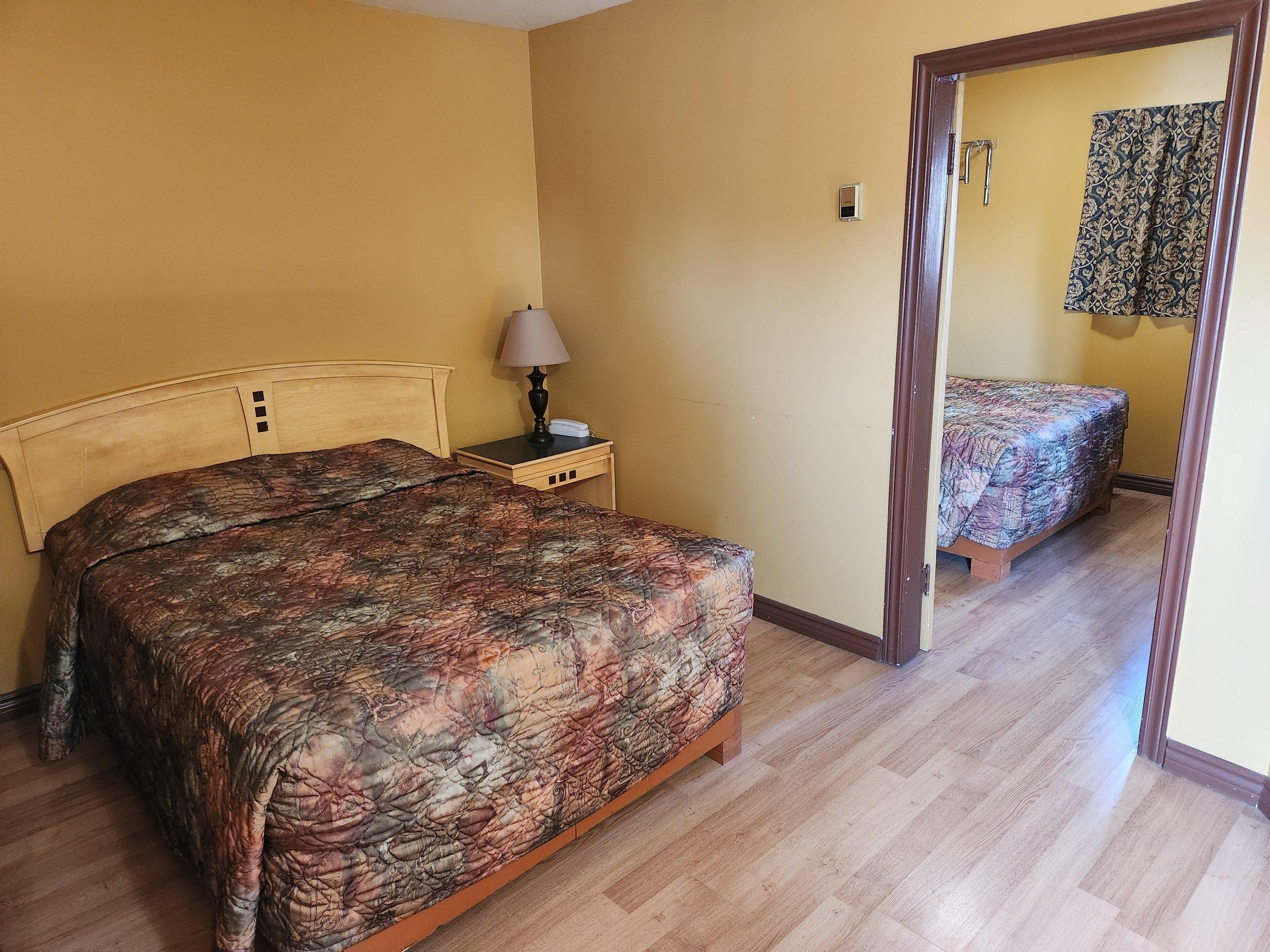 Hardisty Motel Экстерьер фото
